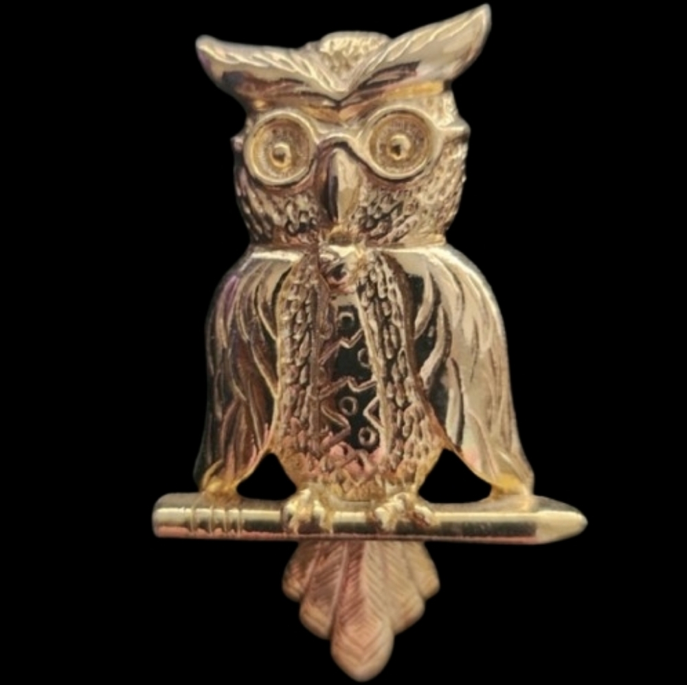 Torino Gold Tone Brooch Owl Movable Tail Vintage